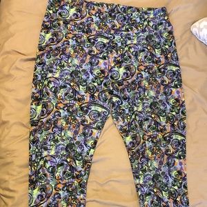 LuLaRoe leggings, patterned Tall & Curvy
